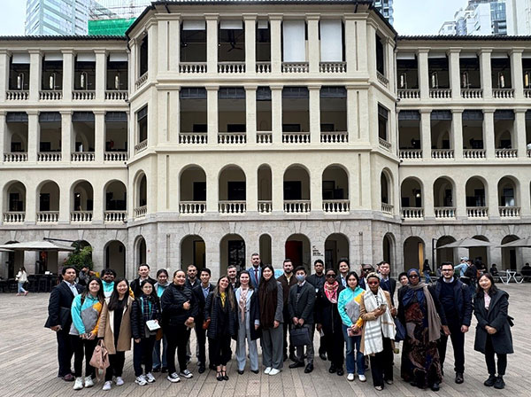 與海外反貪機構人員交流