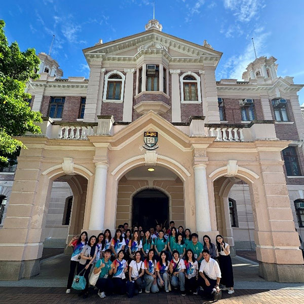 與訪港澳廉「UNI Project大專生廉政推廣計劃」優秀學員交流